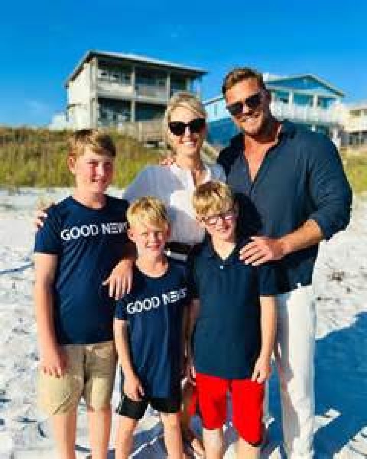 All You Need To Know About Alan Ritchson Marital Status