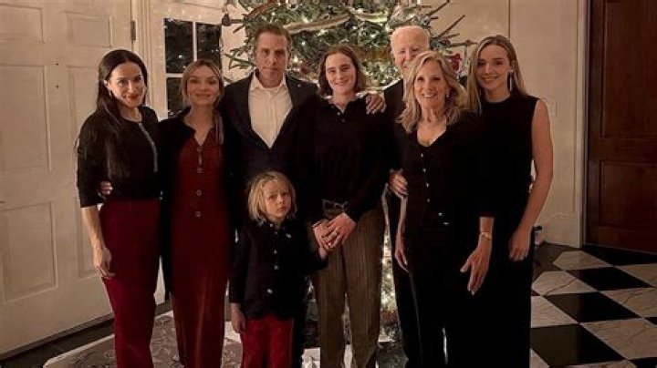 Curtis Jones | Parents And Sibilings