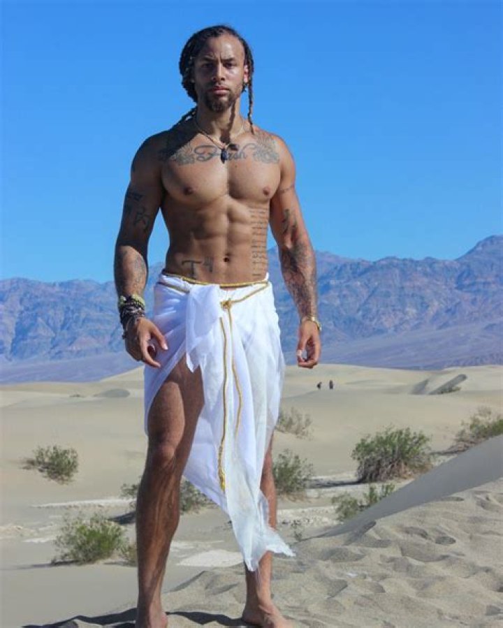 Dallas Wade