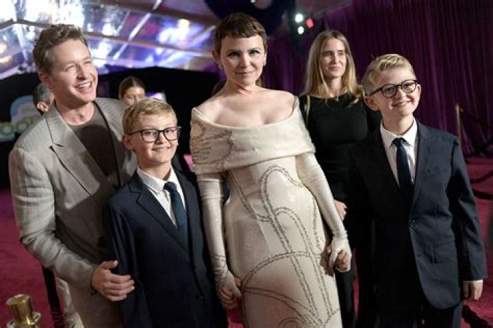 Oliver Finlay Dallas | Parents And Sibilings
