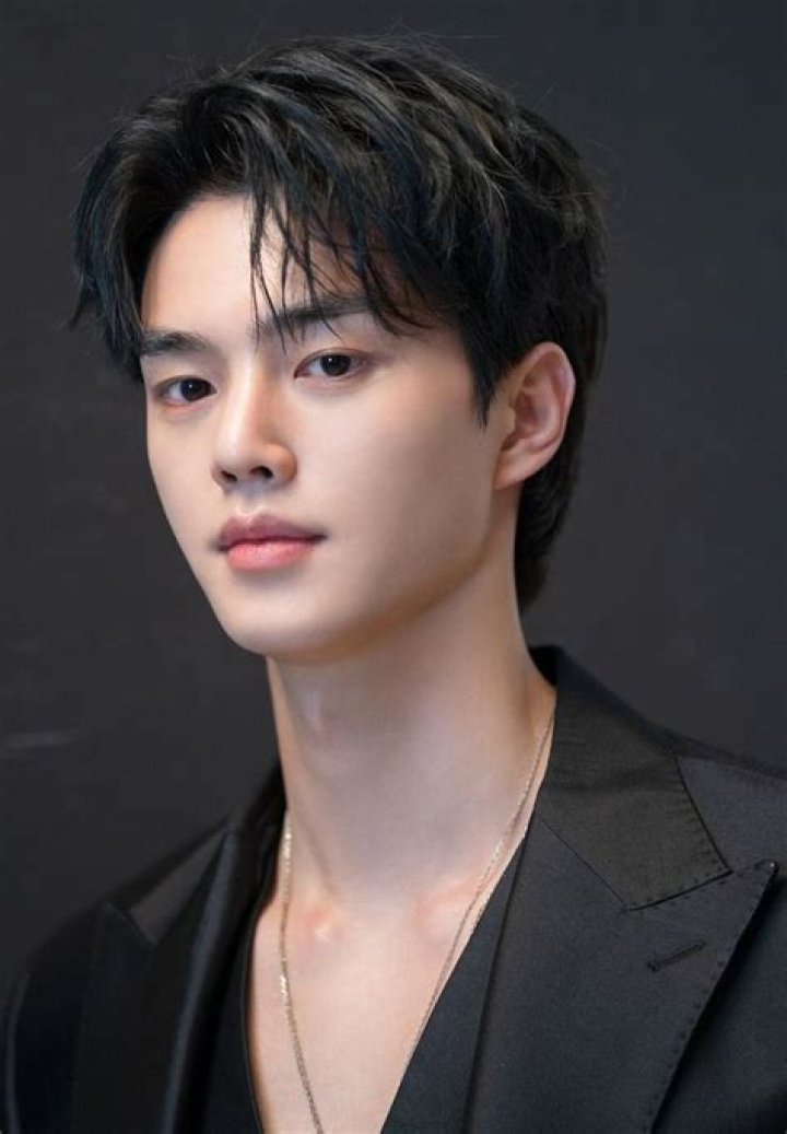 Song Kang-ho | Bio, Age, Net Worth, Relationship, Career
